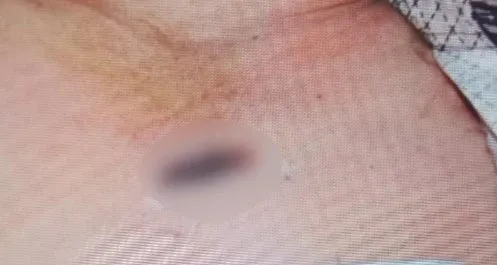 thay-gia-dinh-voi-vang-lam-tang-le-cho-nguoi-cha-con-an-vao-cuoc-ven-man-bi-mat-dau-long (3)