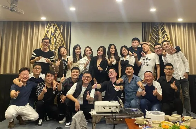 xuc-dong-buoi-hop-lop-tieu-hoc-sau-22-nam-mat-lien-lac-34-nguoi-tim-thay-nhau-trong-vong-1-tuan (4)