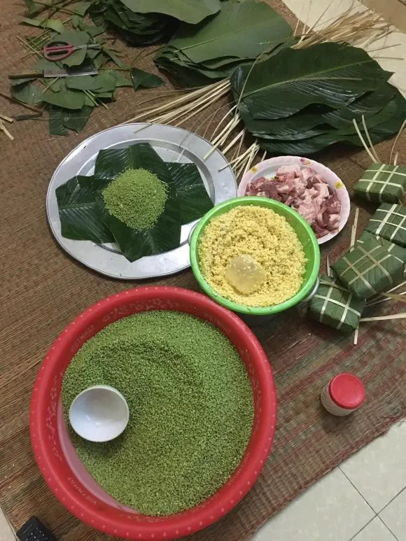 su-that-ve-mau-xanh-ngat-cua-banh-chung-tuong-dep-mat-hoa-ra-la-pham-mau (7)