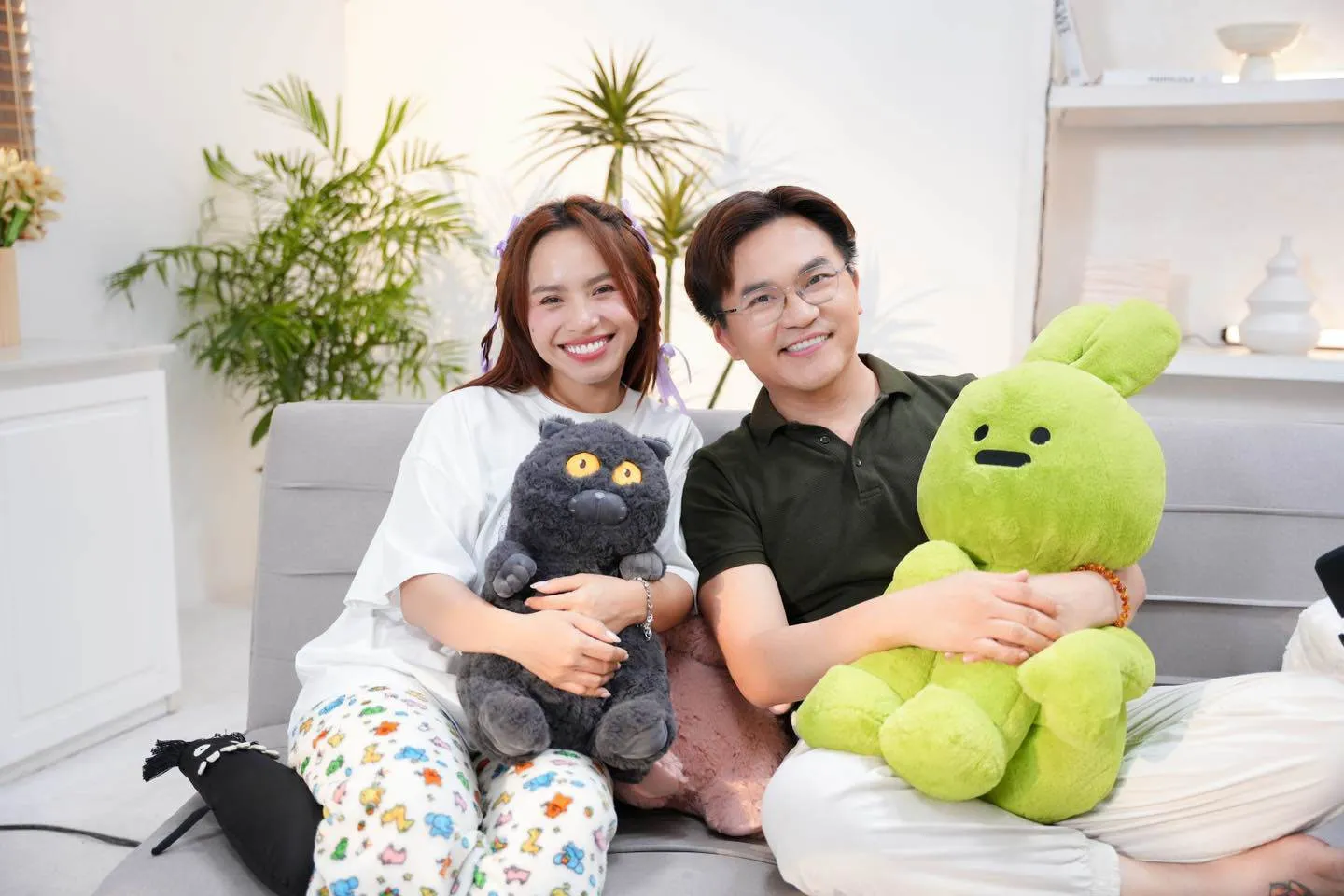 mc-dai-nghia-tung-thi-rot-truong-san-khau-den-suy-sup-chanh-long-vi-dien-o-ham-cau-hoi-cho (4)