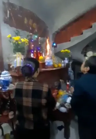 dang-cung-ban-tho-bat-nhang-bong-boc-chay-nghi-ngut-khien-gia-dinh-mung-ro-va-su-that-bat-ngo (4)