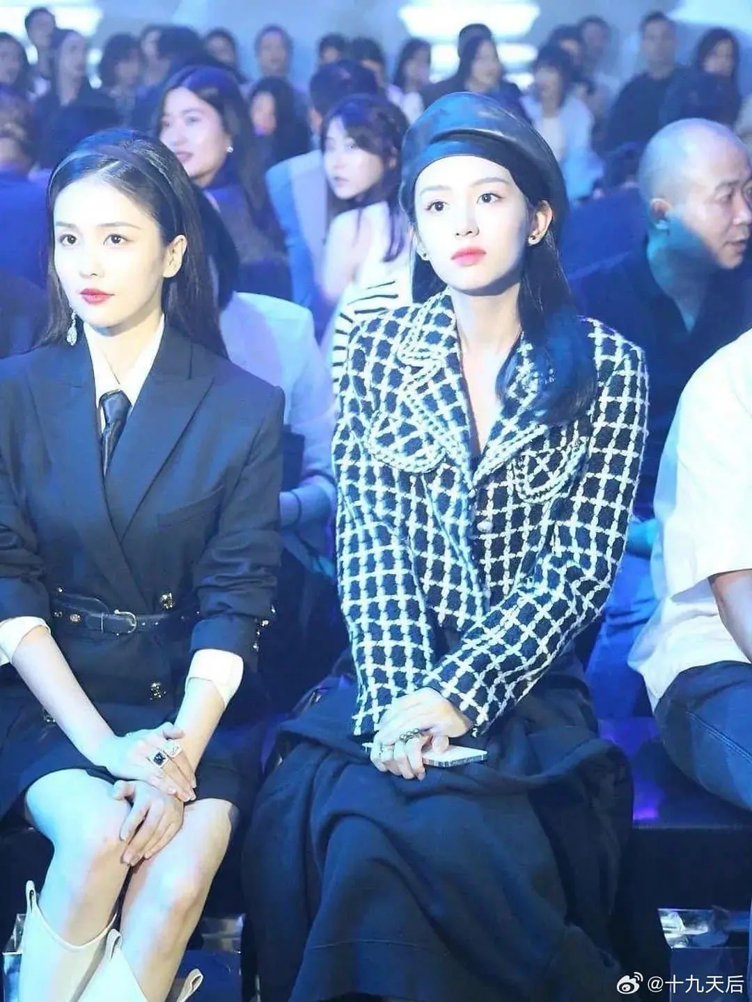 chau-da-chung-khung-hinh-voi-bach-loc-khoanh-khac-tinh-hoa-hoi-tu-nhung-tieu-hoa-dan-lai-lan-luot-hoan-toan (3)