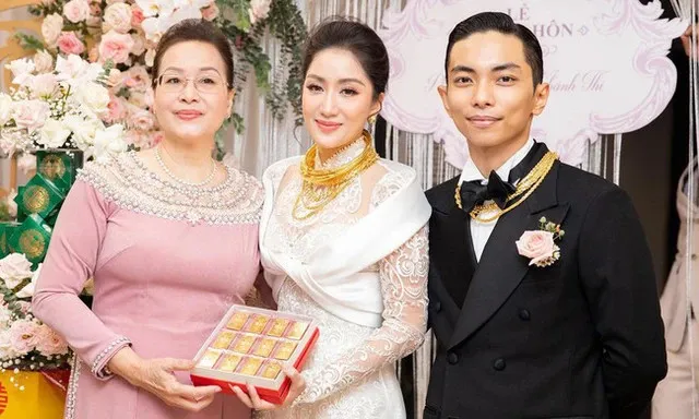 vo-chong-khanh-thi-phan-hien-chi-tien-ty-phat-luong-tuong-cho-nhan-vien-netizen-thac-mac-giau-co-nao (11)