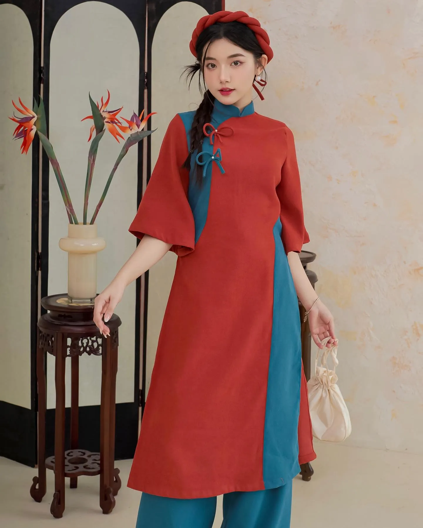 my-nu-mukbang-hot-nhat-viet-nam-tau-xe-hop-tien-ti-choi-tet-cdm-thac-mac-lam-gi-giau-the (12)