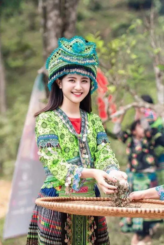 danh-tinh-co-gai-tuoi-rong-chup-anh-the-nhan-sac-bat-chap-camera-thuong-khien-ai-ngam-cung-xuyt-xoa (2)