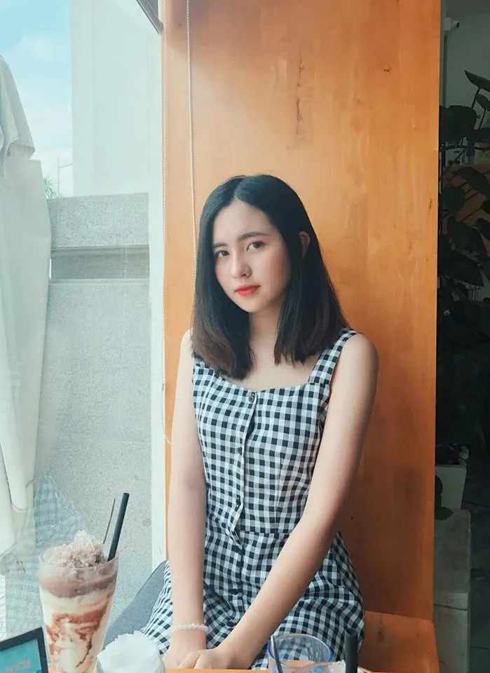 danh-tinh-co-gai-tuoi-rong-chup-anh-the-nhan-sac-bat-chap-camera-thuong-khien-ai-ngam-cung-xuyt-xoa (4)