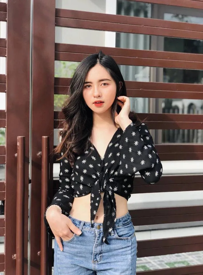 danh-tinh-co-gai-tuoi-rong-chup-anh-the-nhan-sac-bat-chap-camera-thuong-khien-ai-ngam-cung-xuyt-xoa (7)