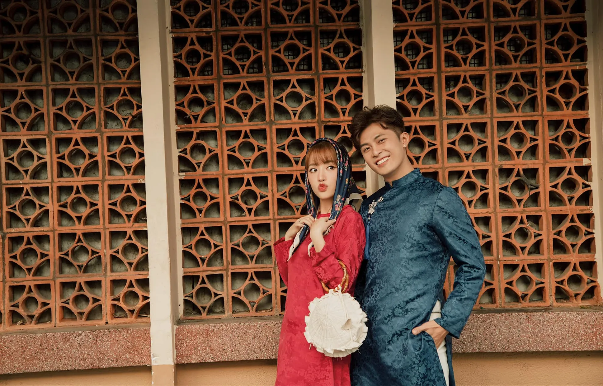 puka-bat-trend-khoe-tien-li-xi-tu-chong-gin-tuan-kiet-choi-lo-khien-dan-tinh-o-at-xin-via (2)