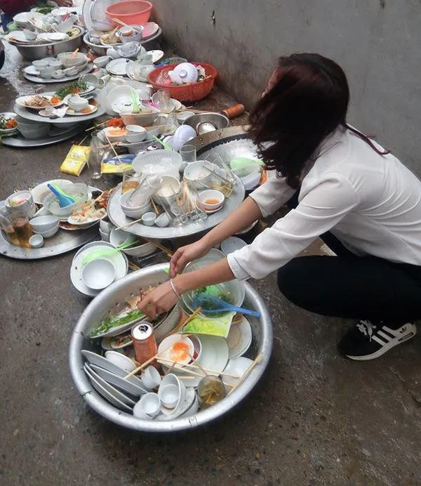 ve-nha-ban-trai-ra-mat-dip-tet-dinh-ket-hon-co-gai-quyet-dinh-quay-xe-khong-dam-tro-lai-lan-2 (21)