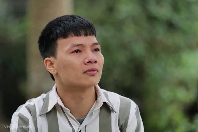tinh-hinh-hien-tai-cua-kha-banh-vua-duoc-giam-toi-thi-xich-mich-voi-ban-tu-dan-vat-nhac-ve-1-nguoi (3)