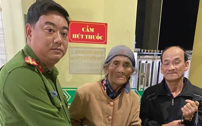 cu-ba-92-tuoi-that-lac-15-nam-tim-duoc-gia-dinh-sau-mot-dem-con-gai-phat-hien-khong-phai-me-minh (12)