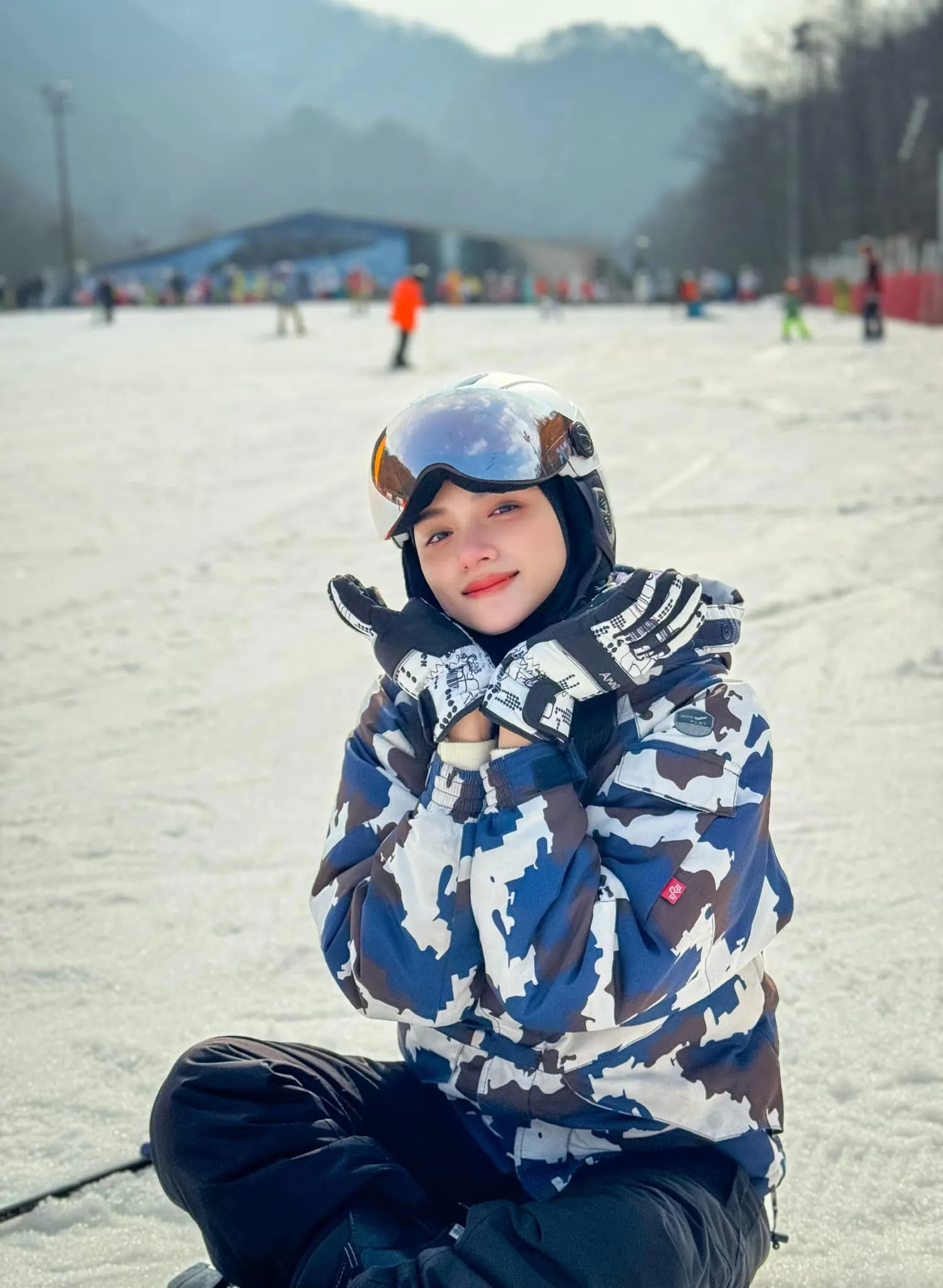 netizen-tim-ra-danh-tinh-nua-kia-hen-ho-huong-giang-dip-valentine-trai-han-quoc-tung-tham-gia-2-ngay-1-dem (5)