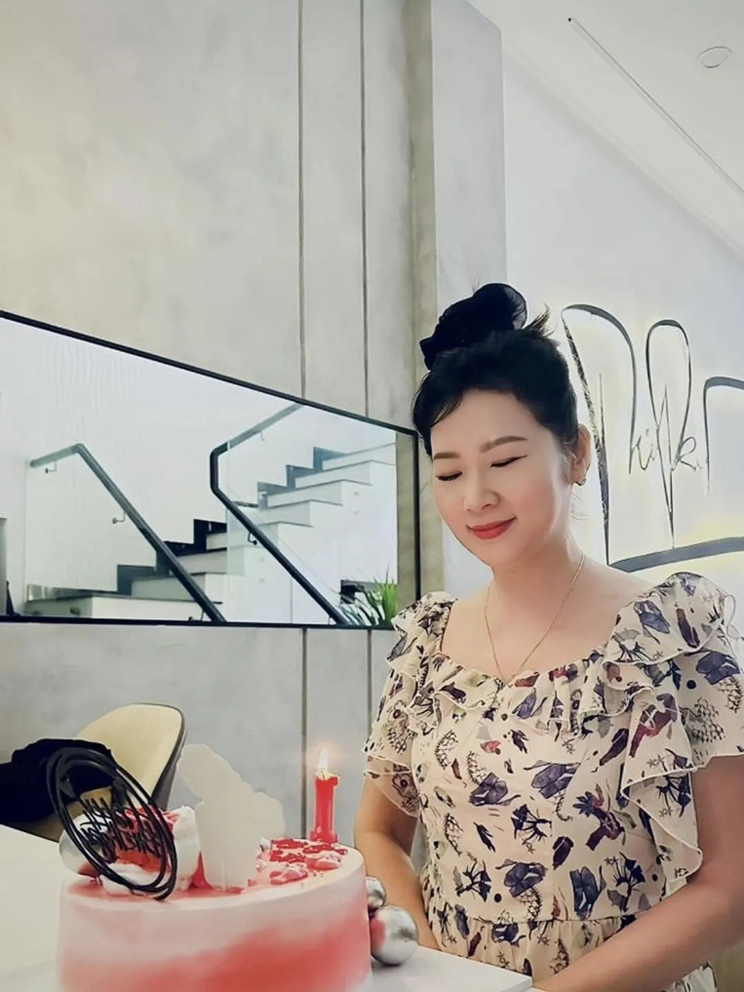 me-ruot-thieu-gia-phim-mai-bat-ngo-lot-top-tu-khoa-tim-kiem-khi-chat-ngoi-ngoi-tuan-tran-goi-la-chi-gai (3)