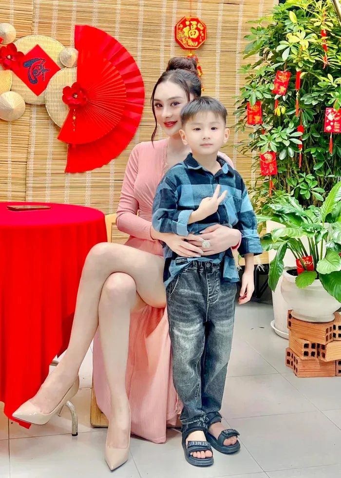 lam-khanh-chi-dang-thong-tin-tim-nguoi-mang-thai-ho-lan-2 (4)