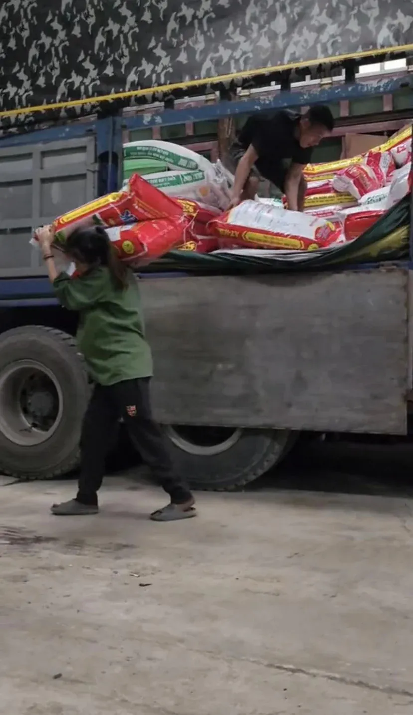 vu-me-bau-8-thang-boc-vac-muu-sinh-duoc-tra-40-ngan-tan-hang-ai-keu-gi-lam-nay-dinh-luc-sinh-moi-nghi (5)