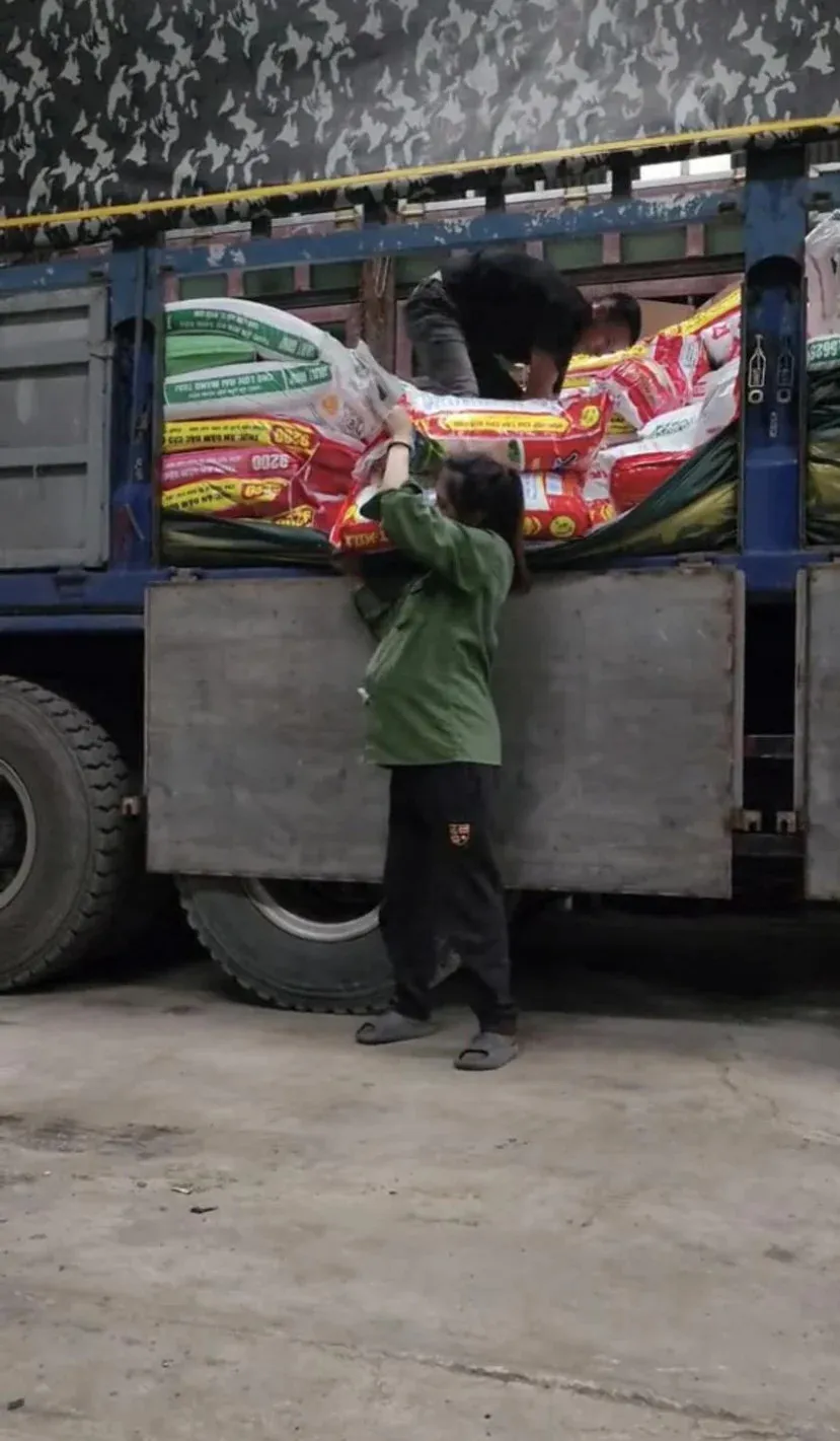 vu-me-bau-8-thang-boc-vac-muu-sinh-duoc-tra-40-ngan-tan-hang-ai-keu-gi-lam-nay-dinh-luc-sinh-moi-nghi (6)