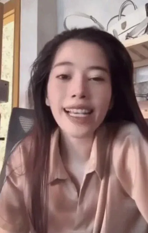 netizen-xon-xao-chia-se-cua-tran-thanh-ve-nam-em-co-gai-thong-minh-nhung-co-van-ve-than-kinh-nang (14)