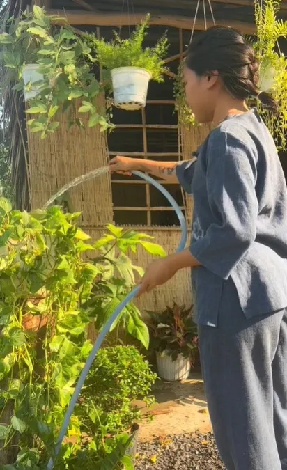 nu-youtuber-19-tuoi-quyet-cuoi-nguoi-minh-yeu-hau-dam-cuoi-bi-cam-sung-ket-hon-lan-2-lai-do-vo (13)