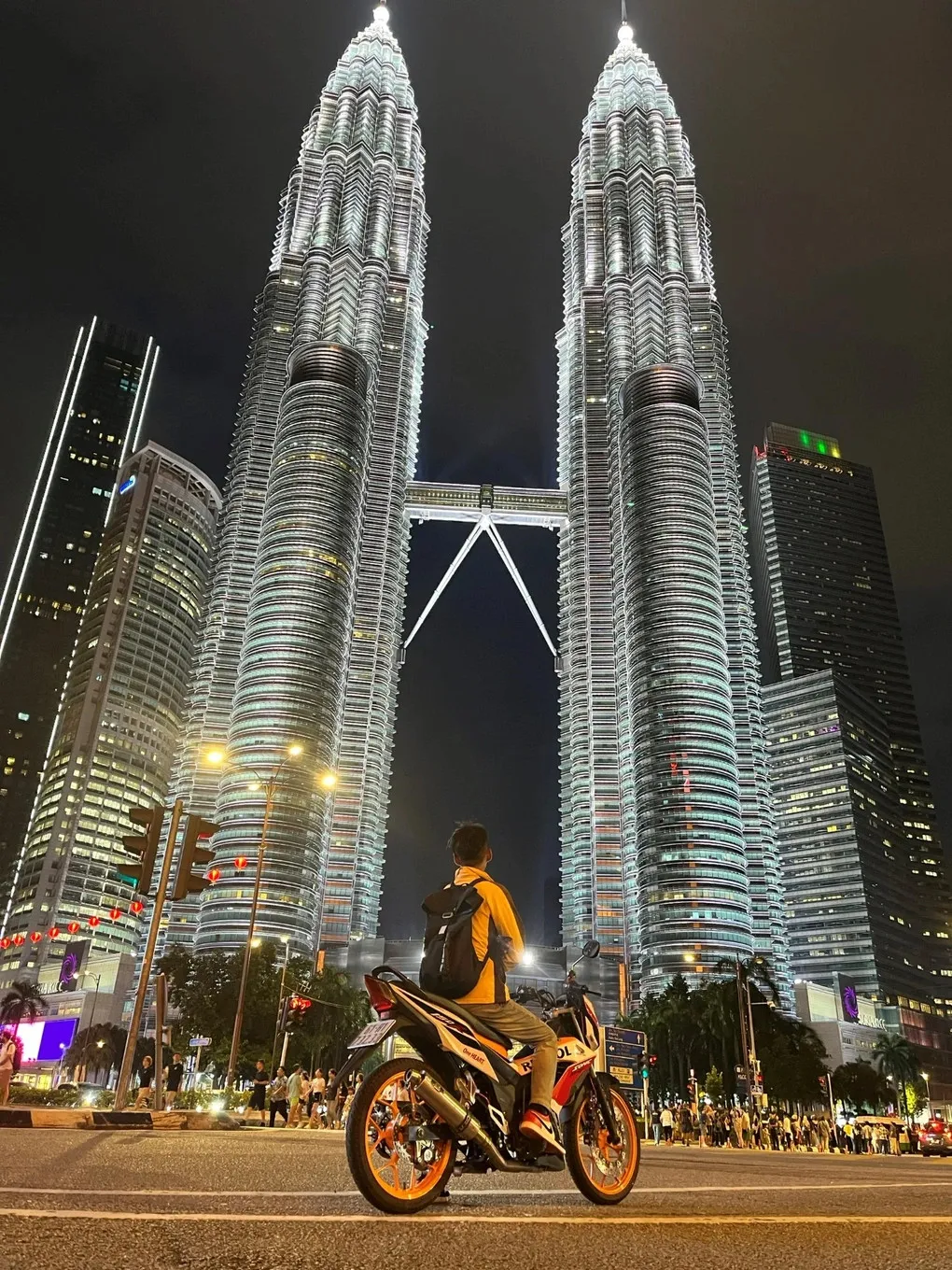 chang-trai-viet-tu-lai-xe-may-7-ngay-7-dem-gan-3000-km-tu-viet-nam-sang-singapore (5)