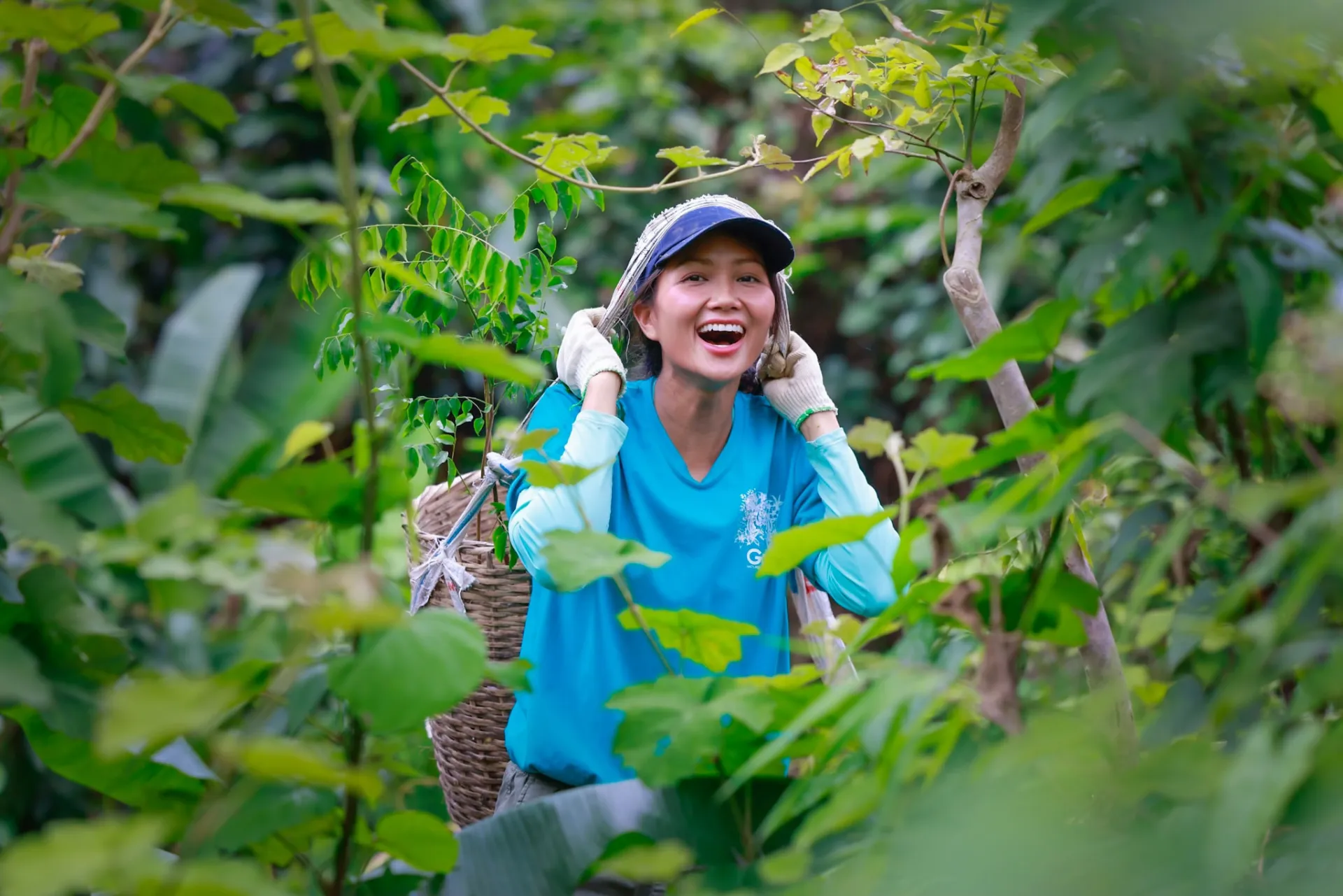 hoa-hau-ngheo-nhat-viet-nam-vua-mua-1-hecta-rung-voi-gia-khong-tuong-fan-xuc-dong-vi-khi biet-ly-do (6)