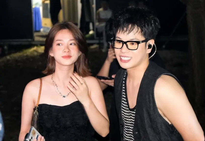 hot-girl-viet-nhieu-lan-bi-phot-thai-do-ban-hang-thi-day-do-khach-ket-hon-xong-ro-clip-cai-tay-doi (1)