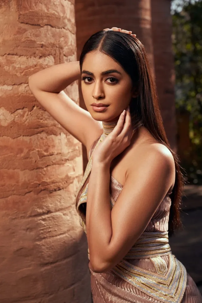 nhan-sac-doi-thu-nghin-mau-cua-mai-phuong-tai-miss-world-dai-dien-viet-nam-lam-vao-the-kho (2)