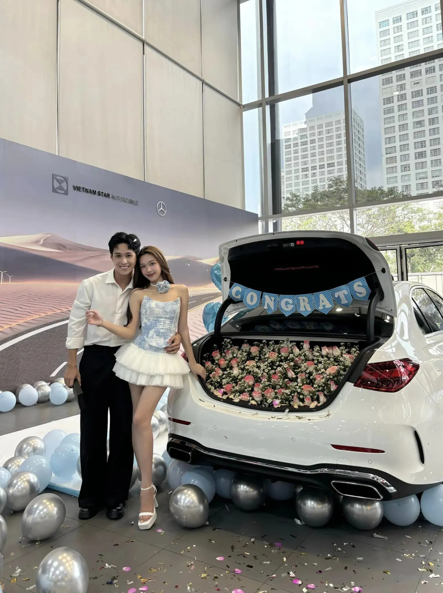 hot-girl-tay-bac-manh-ba-to-tinh-crush-yeu-xong-chia-tya-dan-gai-tang-xe-hop-3-ty-lam-qua-quay-lai (113)