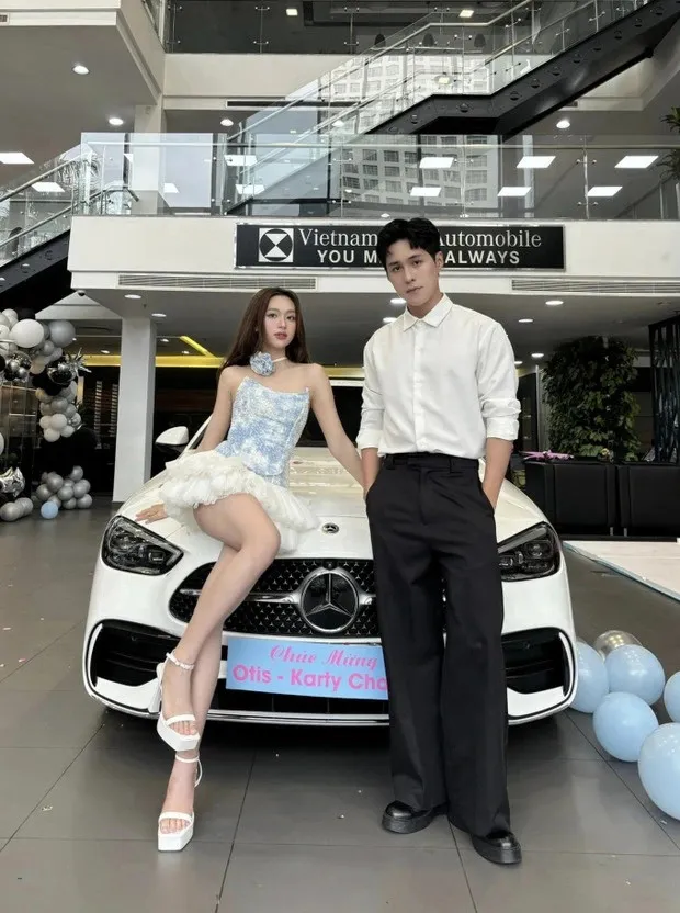 hot-girl-tay-bac-manh-ba-to-tinh-crush-yeu-xong-chia-tya-dan-gai-tang-xe-hop-3-ty-lam-qua-quay-lai (4)