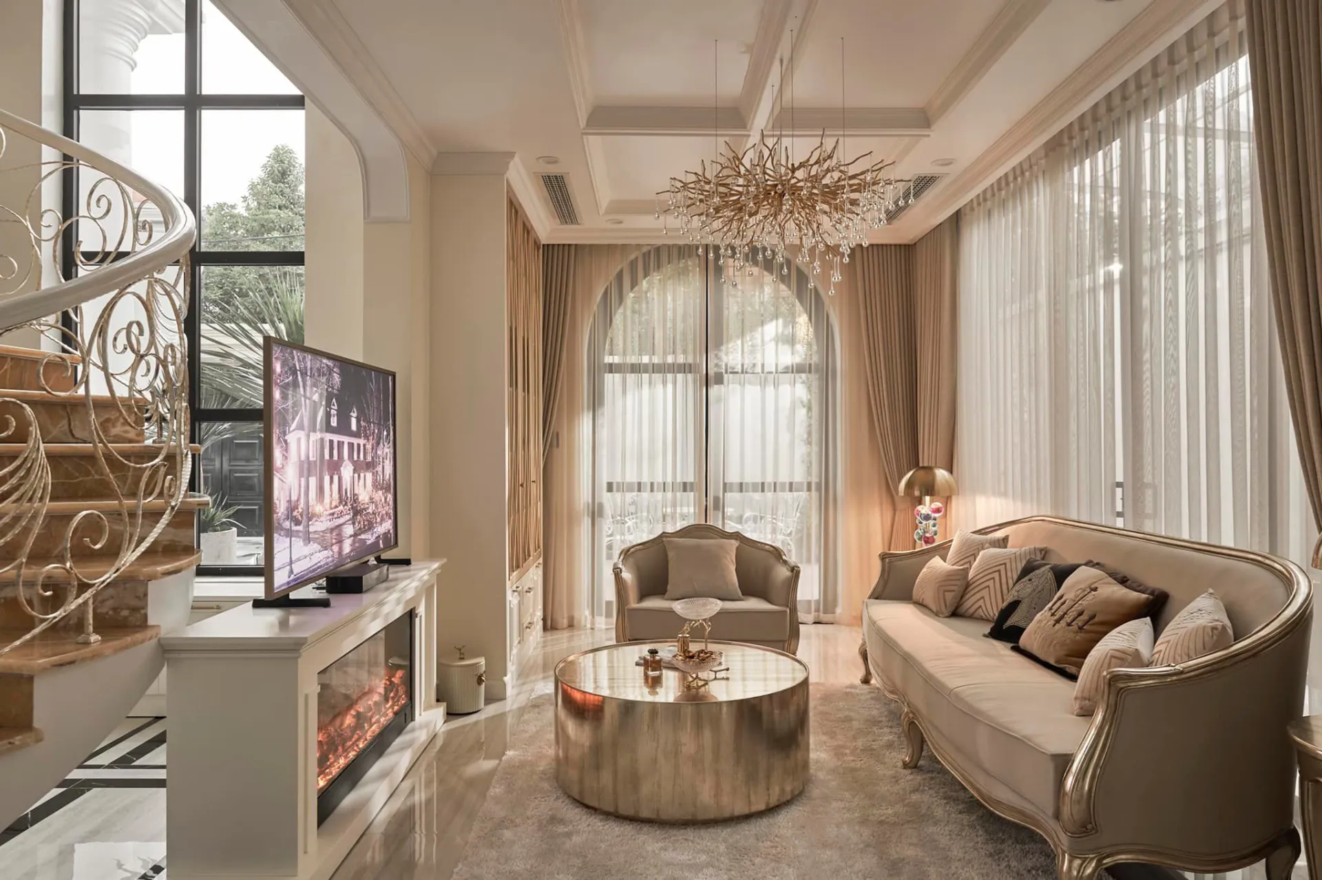 can-canh-biet-thu-600m2-phu-pha-le-cua-le-quyen-xa-hoa-co-nao-ma-3-6-ty-dong-chi-du-mua-cai-cong-nha (12)