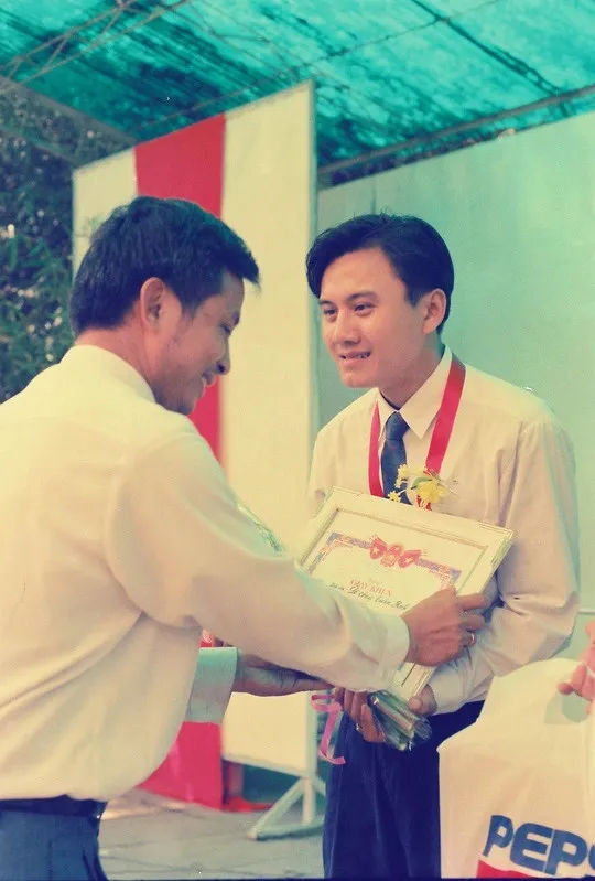 nam-tai-tu-man-anh-viet-qua-doi-tuoi-29-dam-tang-lon-nhat-sai-thanh-hang-ngan-nguoi-khoc-tien (4)