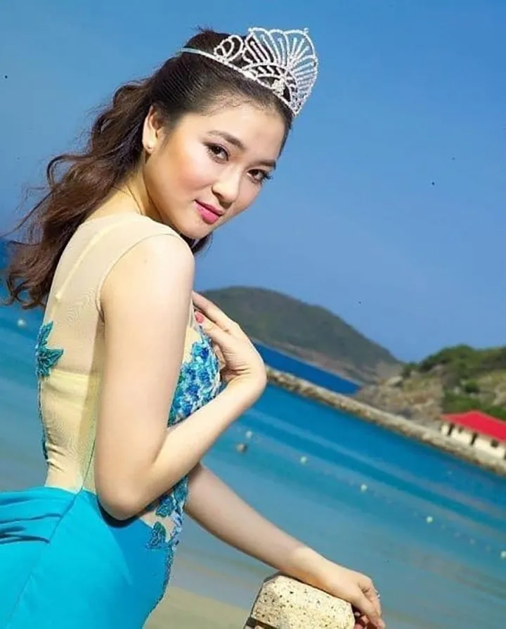 hoa-hau-viet-di-thi-quoc-te-tre-7-ngay-mac-toan-do-cu-van-lot-top-15-miss-world-mai-phuong-kho-so-bi (31)
