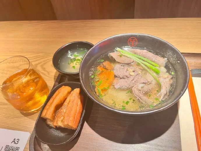 quan-pho-moi-chi-pu-nguoi-viet-an-10-nguoi-het-9-nguoi-che-man-dan-trung-quoc-tam-tac-khen-ngon (2)