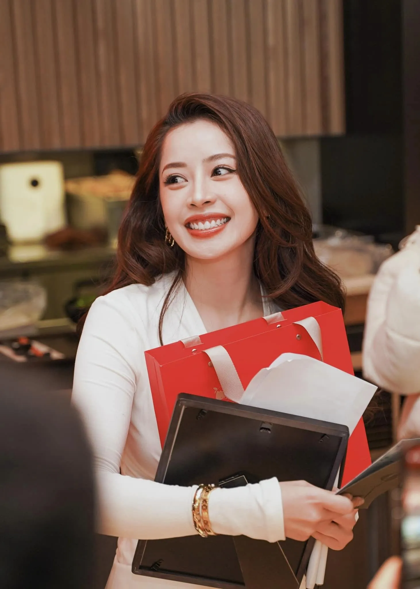 duoc-san-don-xu-nguoi-chi-pu-cho-biet-ban-than-hop-va-muon-yeu-nguoi-nuoc-ngoai (1)