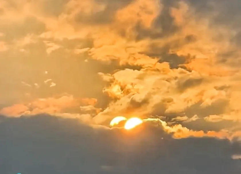 xuat-hien-2-mat-troi-cung-luc-tren-bau-troi-ha-noi-dan-tinh-nghi-co-diem-bao-khong-may (5)