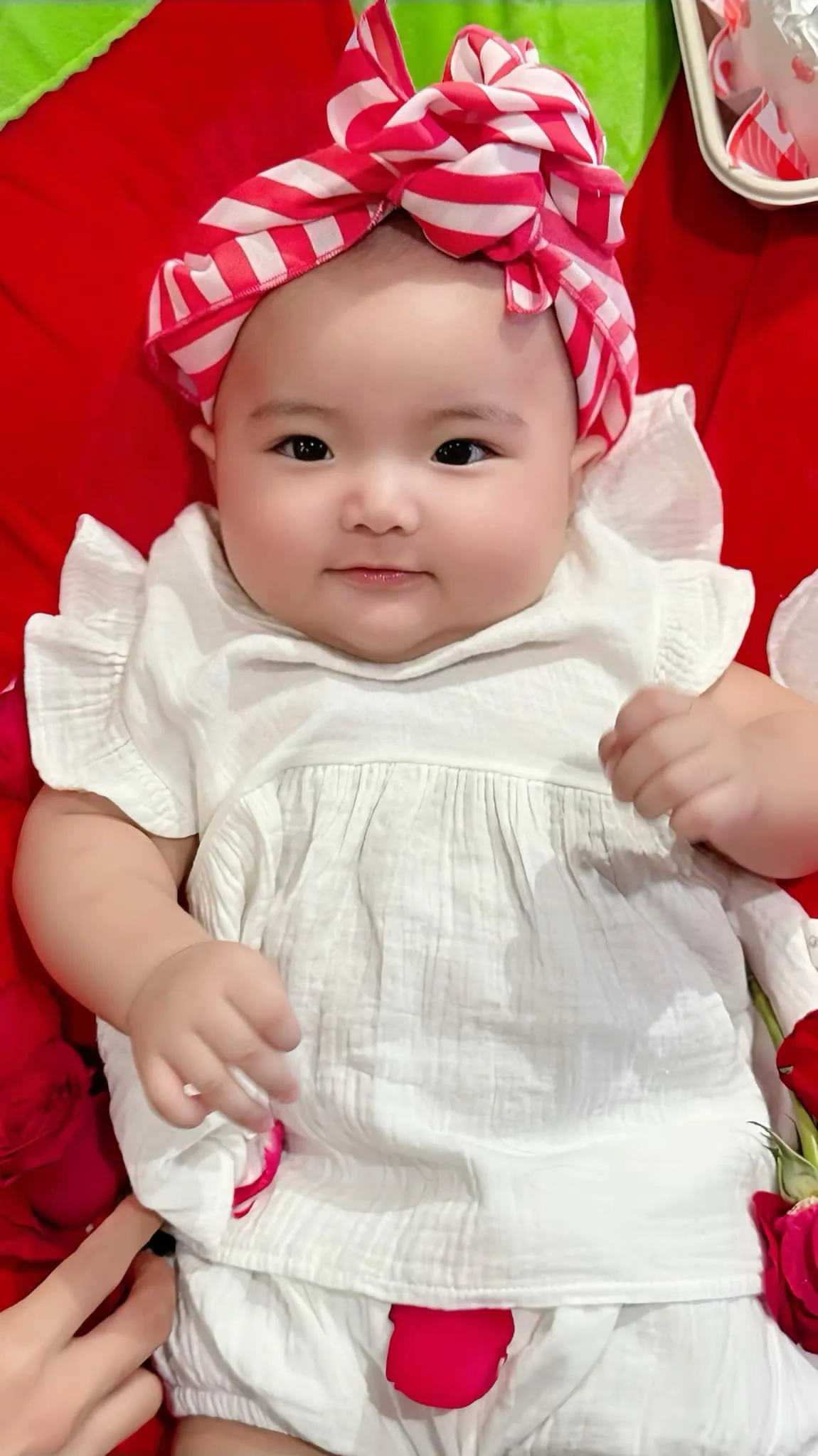 khanh-thi-cham-con-mat-tay (61)