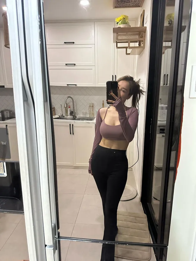 thuc-hu-nha-phuong-dung-cham-dao-keo-lay-lai-voc-dang-than-toc-hau-sinh-con (4)