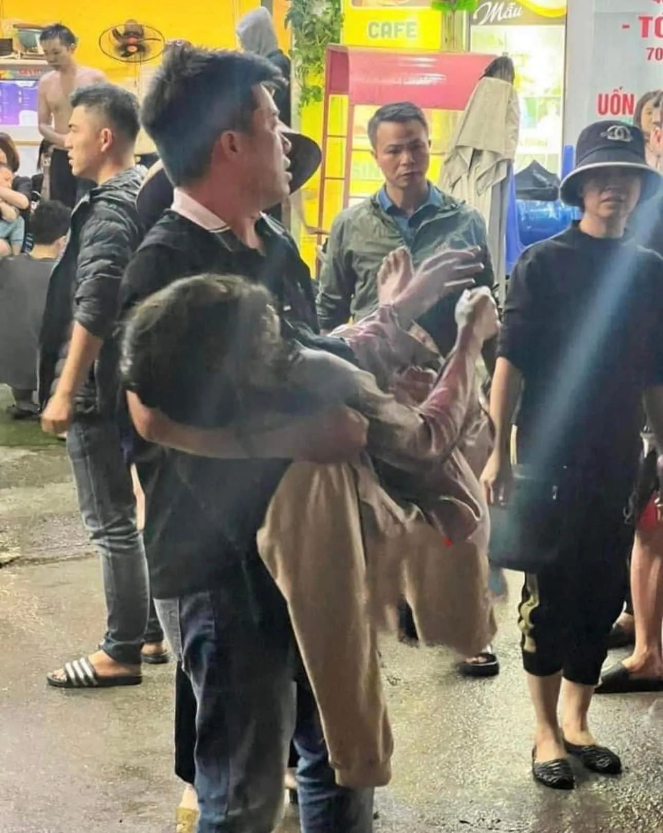 chay-chung-cu-mini-trieu-khuc (7)