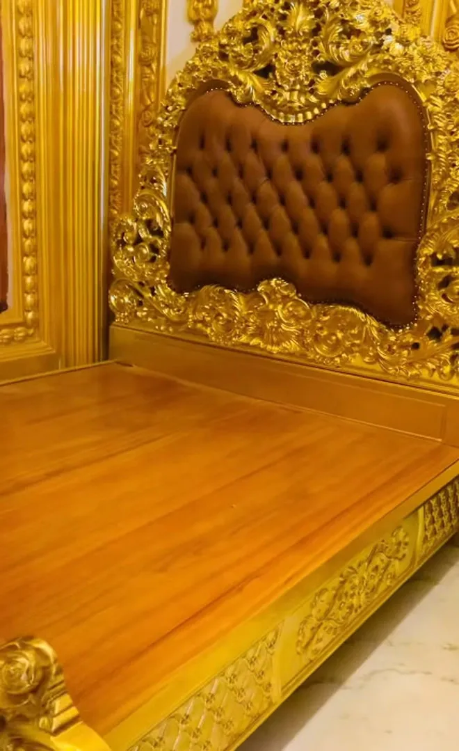 dai-gia-dong-nat-mo-cua-co-ngoi-100-ty-dong-cho-nguoi-dan-vao-xem-300-nguoi-check-in-moi-ngay-khach-tay-cung-ghe (5)