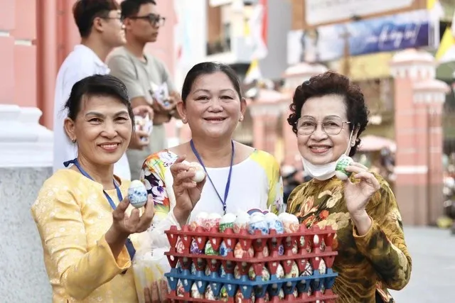 le-phuc-sinh-la-gi-tai-sao-phai-co-nhung-qua-trung-du-mau-sac (2)