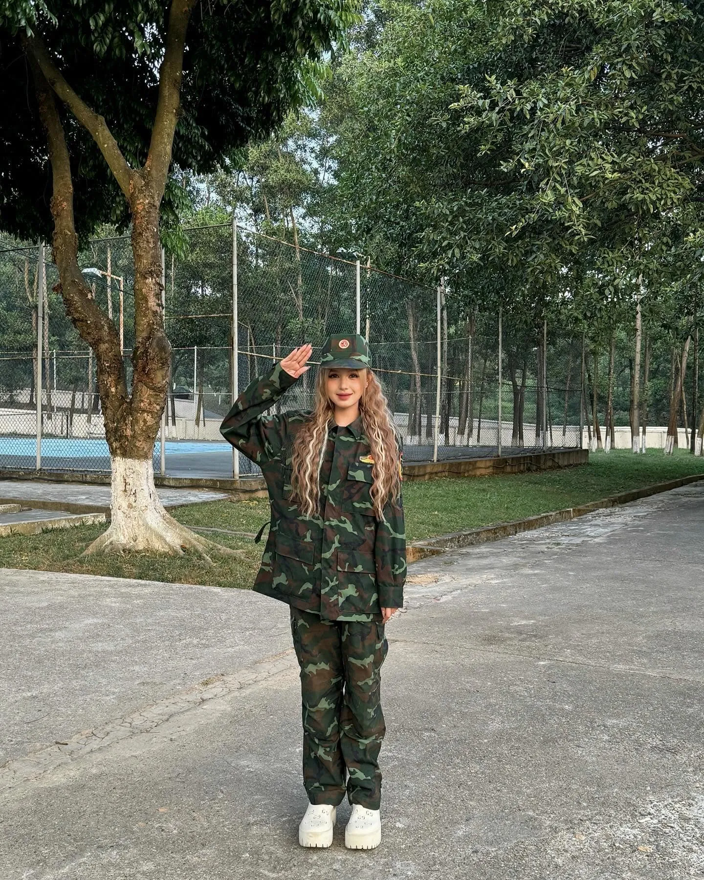 xoai-non-dien-do-quan-nhan-nhan-sac-camera-thuong-do-ai-vuot-qua (8)