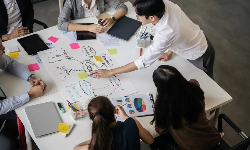 6-nganh-nghe-muc-luong-cao-nhat-hien-nay-thap-nha-15-trieu-mot-nganh-50-trieu-thang (6)