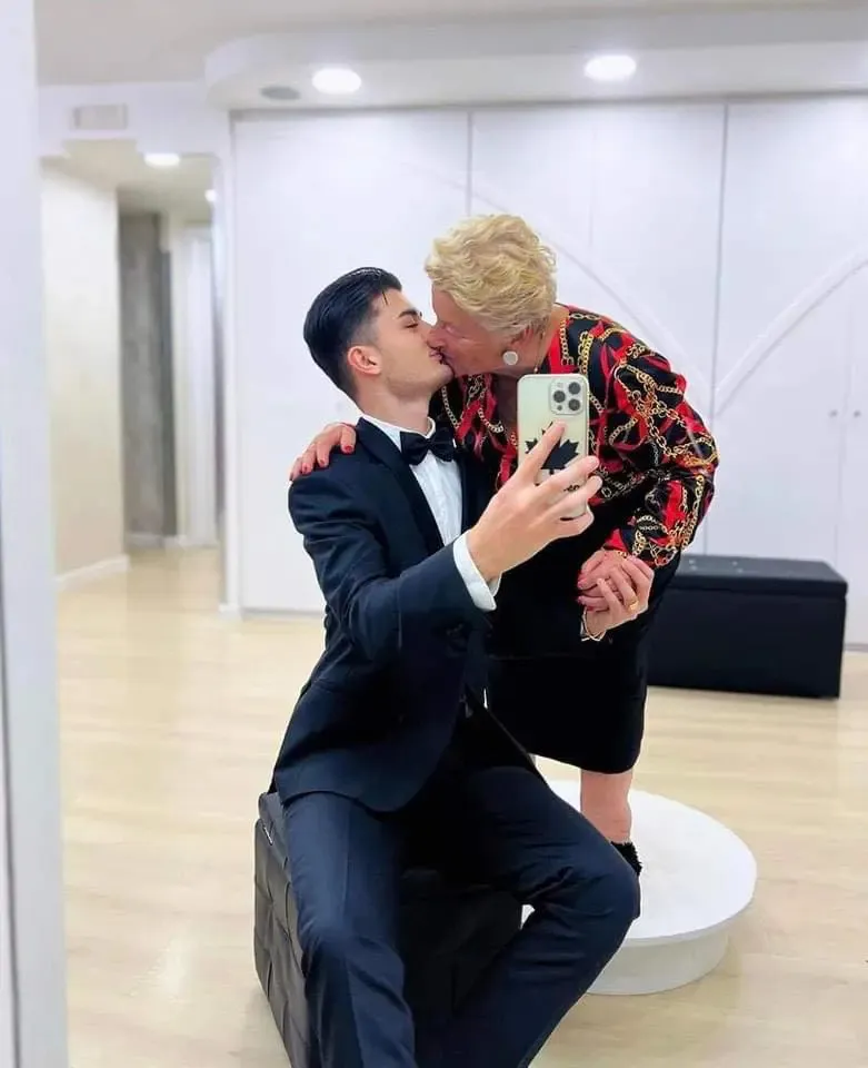 su-that-bat-ngo-chang-trai-19-tuoi-cau-hon-cu-ba-u80-khoe-ca-anh-sieu-am-thai (3)