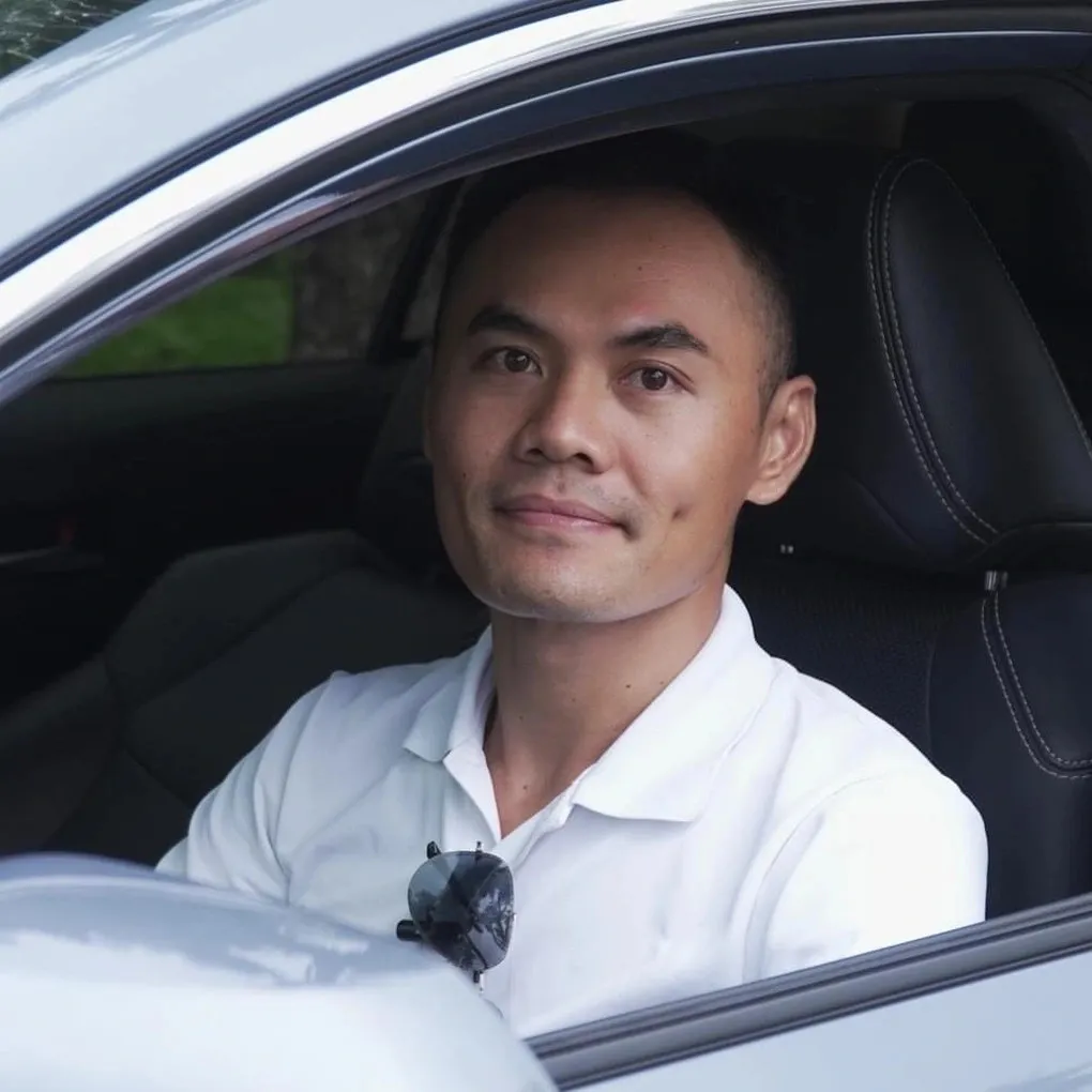 bo-dat-ten-con-theo-hang-xe-noi-tieng-cua-nhat-mong-cuoc-song-kham-kha-chang-trai-lon-len-noi-tieng-nganh-o-to (3)