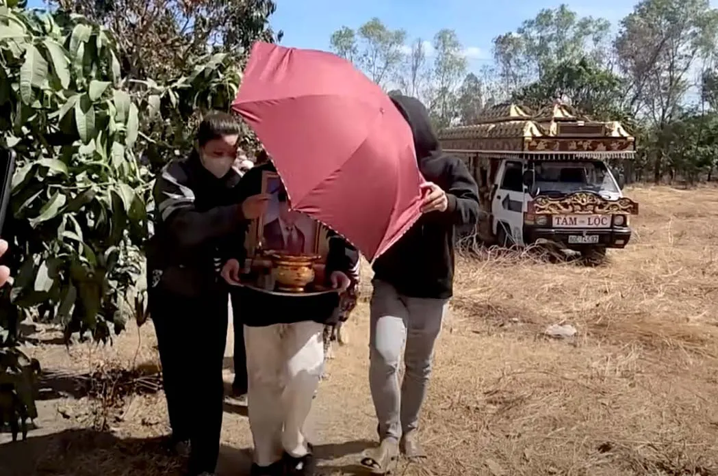 vu-chu-re-qua-doi-truoc-ngay-cuoi-eo-le-canh-nha-trai-lam-dam-tang-nha-co-dau-dai-tiec (3)