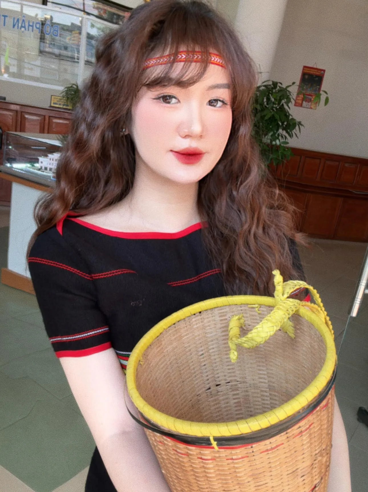 gai-xinh-gia-lai-duoc-dat-ten-nam-tinh-lam-giay-to-bi-ghi-nham-nu-thanh-nam (6)