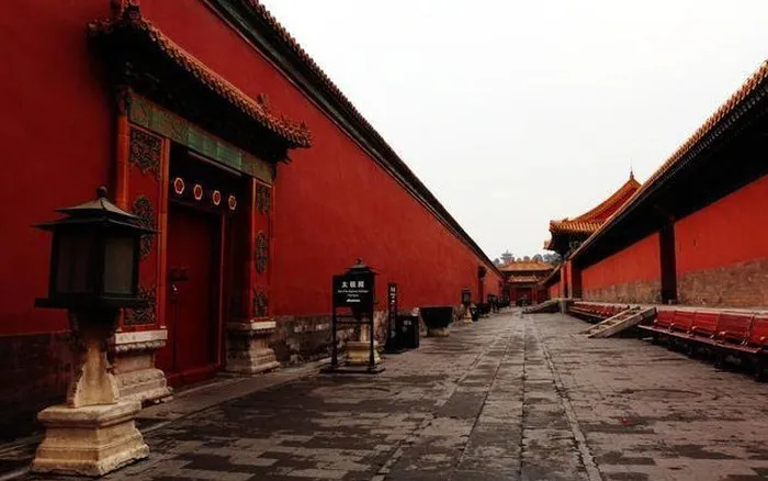 tu-cam-thanh-5h-chieu-buoc-dong-cua-duoi-khach-ly-do-son-gai-oc (5)