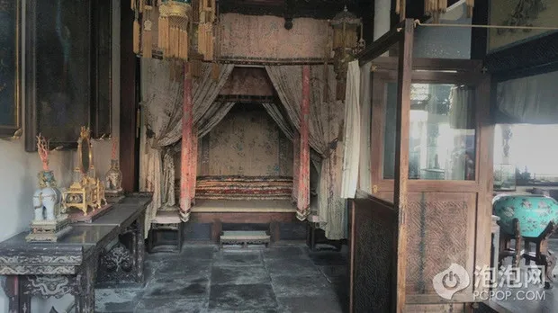 du-khach-tham-quan-tu-cam-thanh-khong-duoc-buoc-vao-lanh-cung (5)