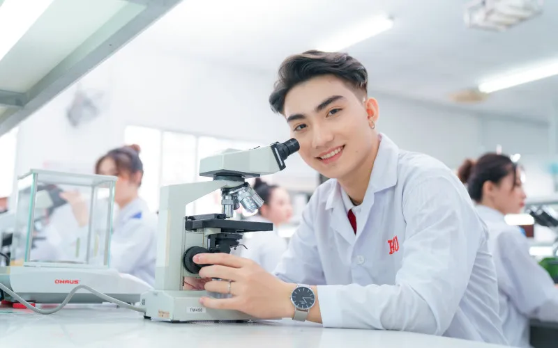 mot-nganh-hoc-duoc-nha-nuoc-giam-70-100-hoc-phi (3)