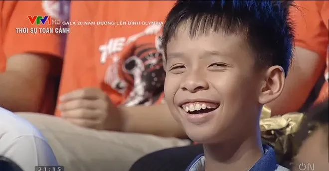 bo-fan-ruot-duong-len-dinh-olympia-dat-ten-con-trai-trung-ten-quan-quan-ten-van-vao-doi-quy-tu (4)