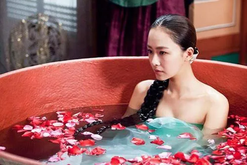 thai-giam-thoi-xua-thay-on-khi-tam-cho-phi-tan-nhung-khoc-than-cung-vo-ich (4)